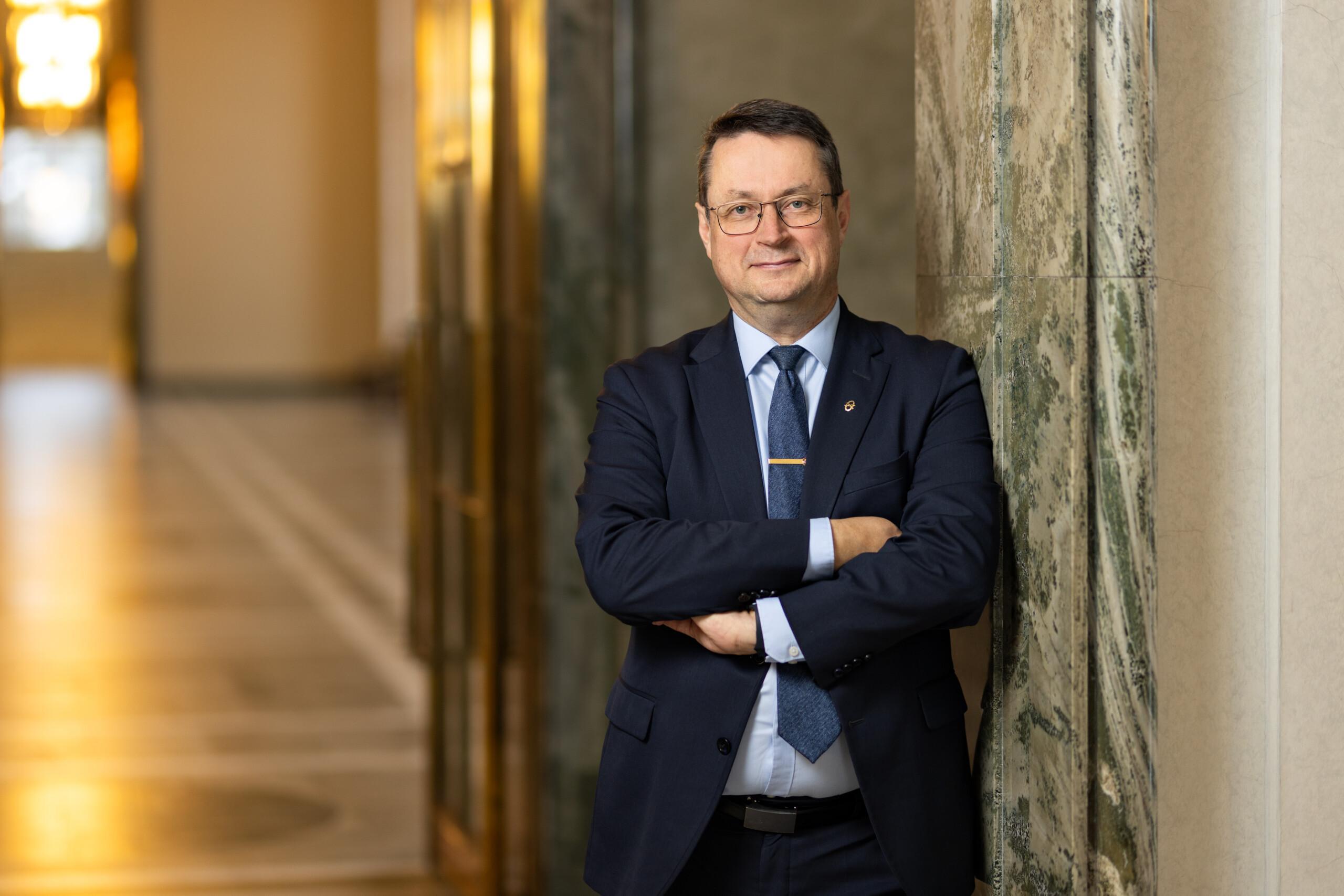 Kansanedustaja Mika Kari